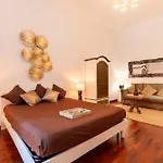 Luxury Historic Apartment Campo Dei Fiori
