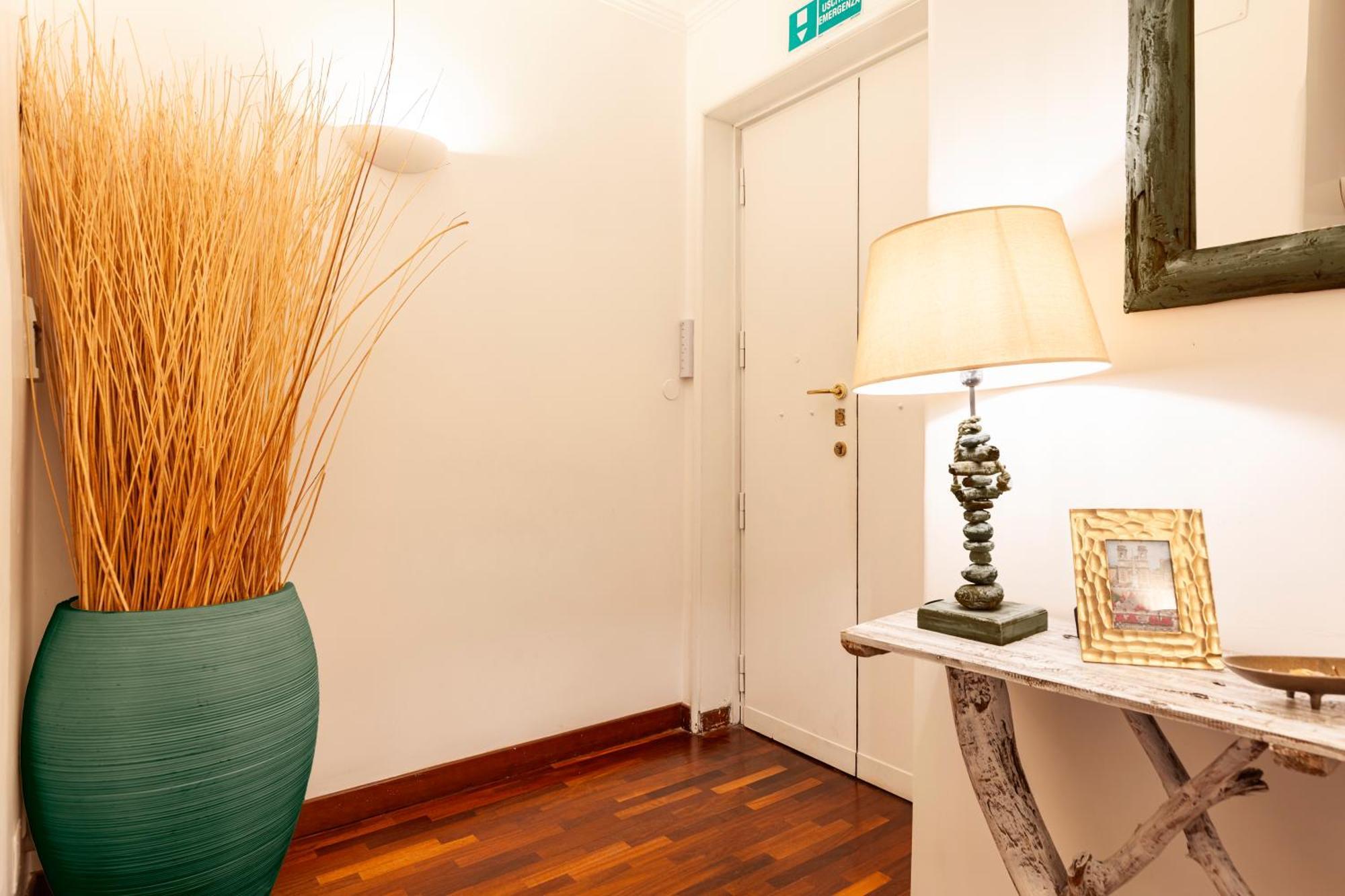 Luxury Historic Campo Dei Fiori Apartment